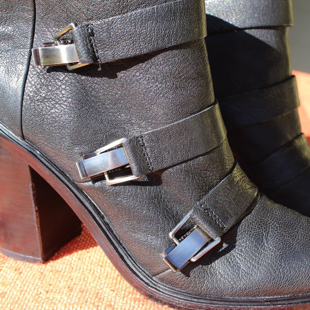 L.A.M.B TOBY BOOT BLACK W/ SPRING LOCK GWEN STEFANI LEATHER Size 10M - Picture 4 of 16